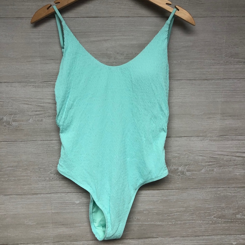 ❗️NWT❗️| Aerie | cheeky one piece. Size M. Tall